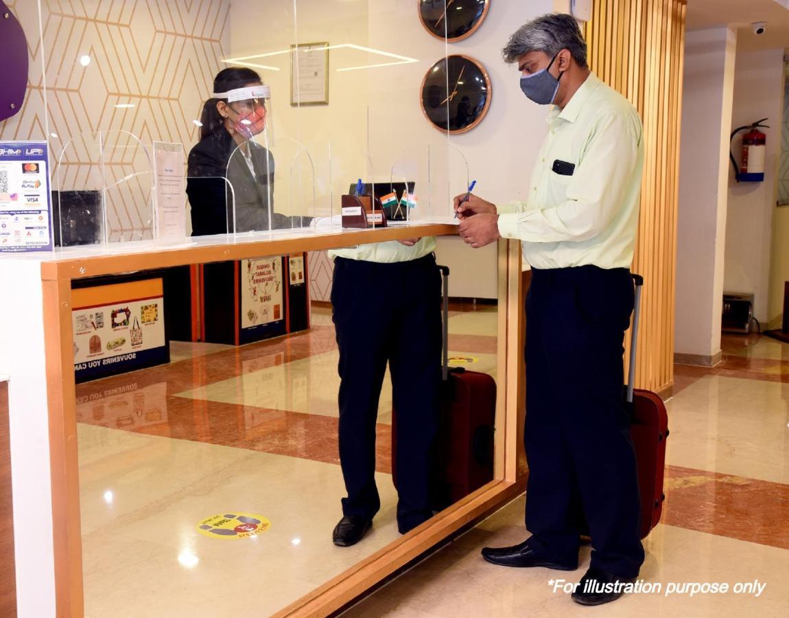 ראג'קוט Oyo 23540 Hotel Suryakant מראה חיצוני תמונה